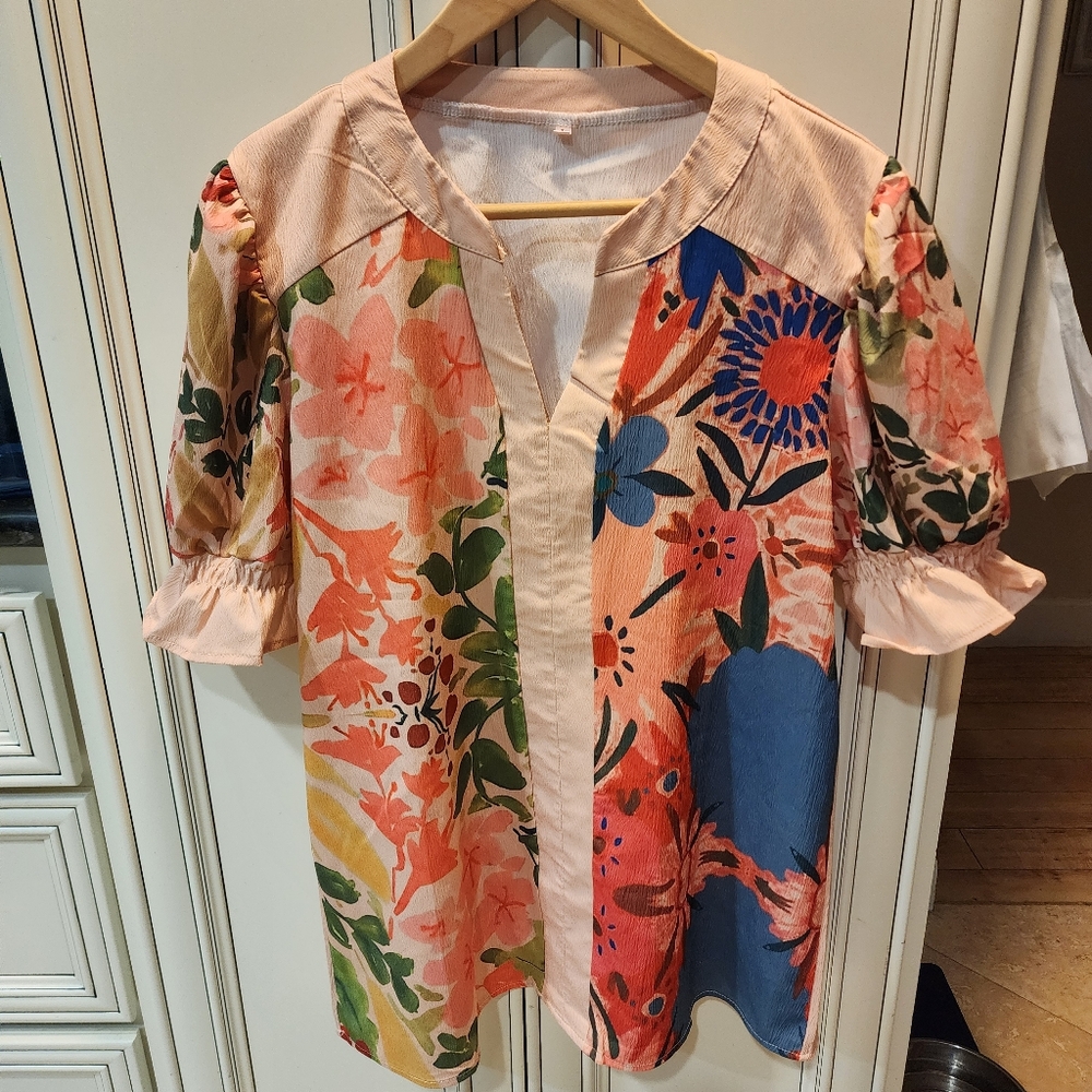 Contrast Color Flower Print Puff Sleeve Top